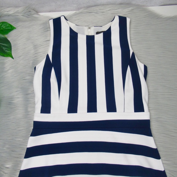ANN TAYLOR Blue White Striped Sleeveless Fit Flare Dress Women’s Size 2 - Picture 6 of 13